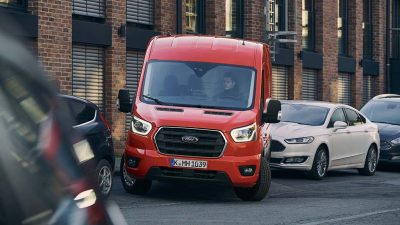 Yeni Ford Transit ile ‘park etmek’ artık çocuk oyuncağı…