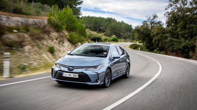 Toyota Corolla Sedan’da yeni 1.5L Dynamic Force motor seçeneği