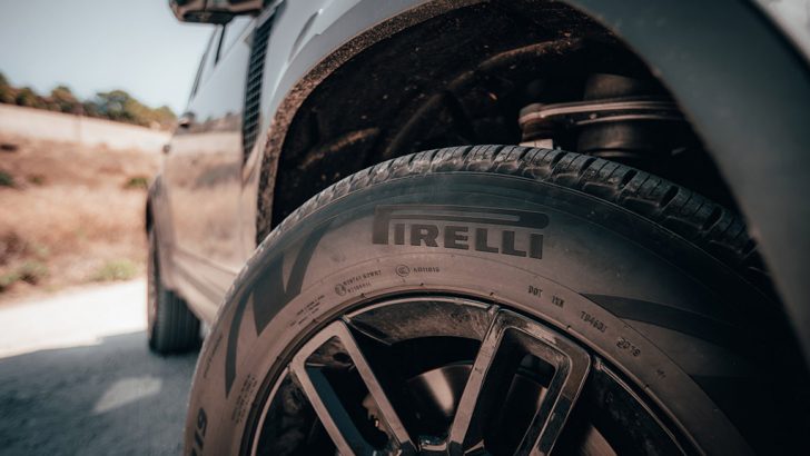 Pirelli’den Land Rover Defender’a özel lastik