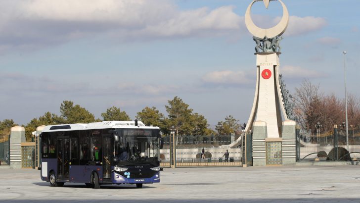 Cumhurbaşkanı Erdoğan, kabine toplantısına Karsan Otonom Atak Electric’le gitti!