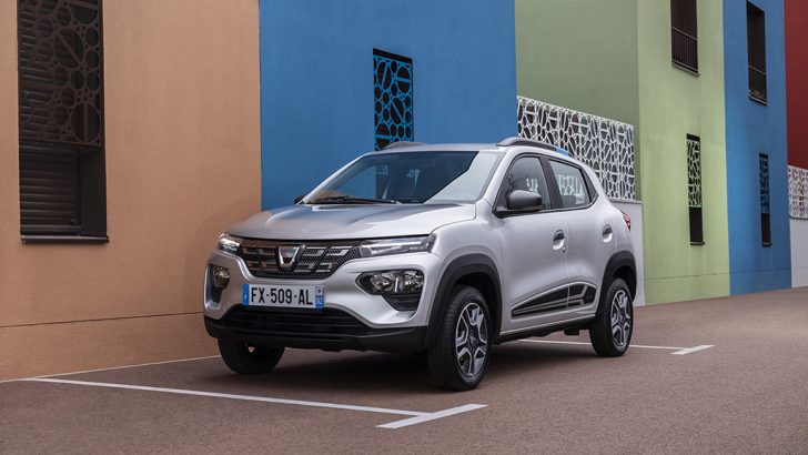 En ekonomik elektrikli yeni Dacia Spring yollara çıkıyor