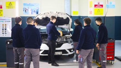 Bosch Car Service, ilk defa bir okulda hizmet veriyor