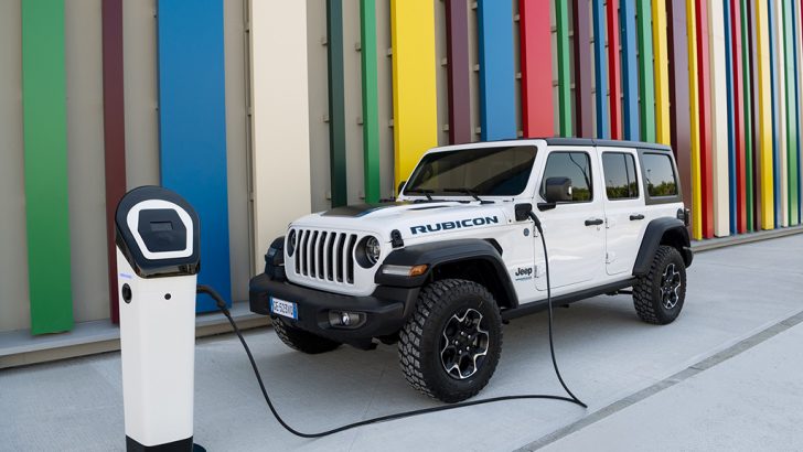 380 HP’lik hibrit Wrangler dünya yollarında