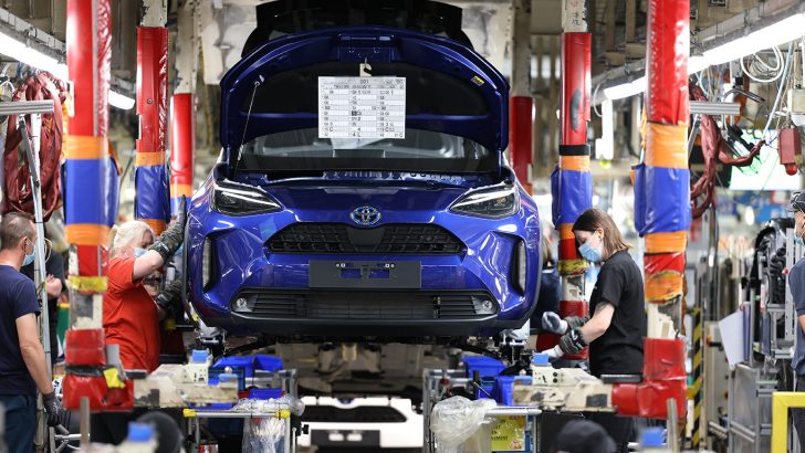 Toyota, yeni Yaris Cross B- SUV üretimine başlıyor