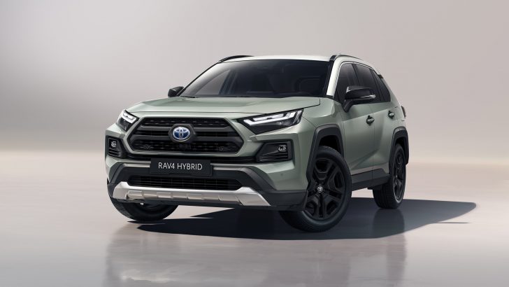 Toyota RAV4 ailesinin maceracı yeni üyesi “RAV4 ADVENTURE”