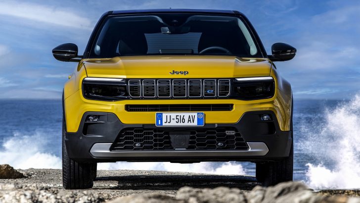 Jeep Avenger Avrupa’da 2023 yılının otomobili seçildi